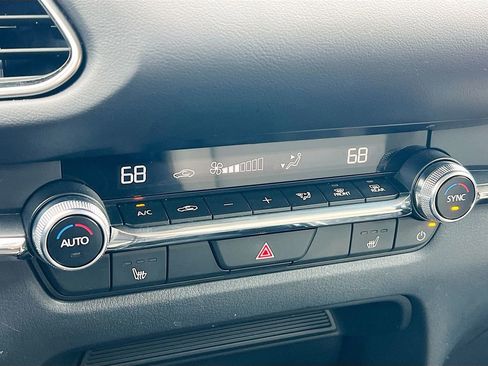 Used 2025 MAZDA CX-30 AWD 2.5 S w/ Preferred Package image 17