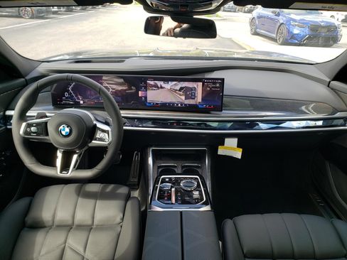 New 2026 BMW 740i xDrive AWD/4WD image 15