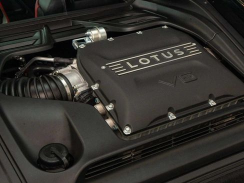Used 2025 Lotus Emira RWD image 34
