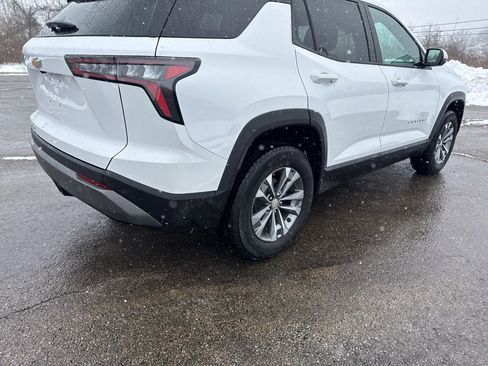 Certified 2025 Chevrolet Equinox LT image 3