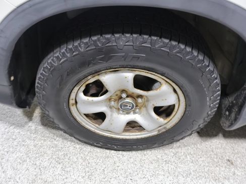 Used 2016 Honda CR-V LX image 8