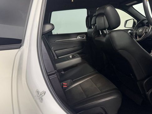 Used 2022 Jeep Grand Cherokee Laredo X AWD/4WD image 31