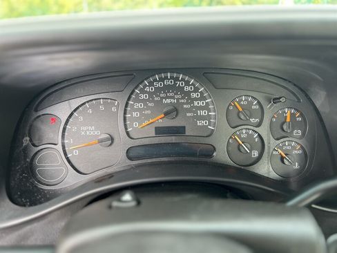 Used 2005 Chevrolet Silverado 1500 W/T RWD image 13