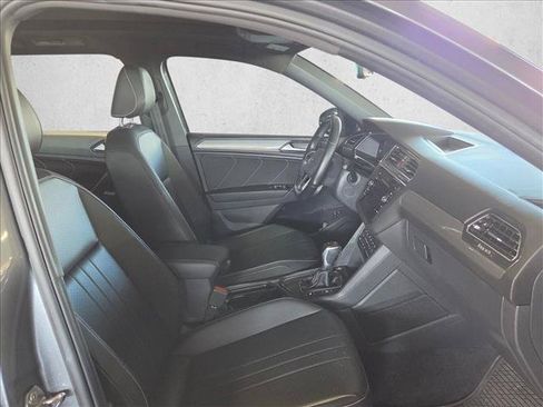 Used 2022 Volkswagen Tiguan SE R-Line FWD image 19