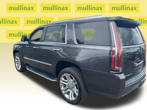 Used 2018 Cadillac Escalade Premium Luxury RWD image 8