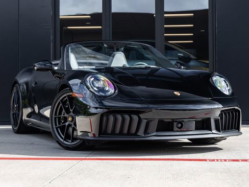 Certified 2026 Porsche 911 Carrera GTS RWD image 6