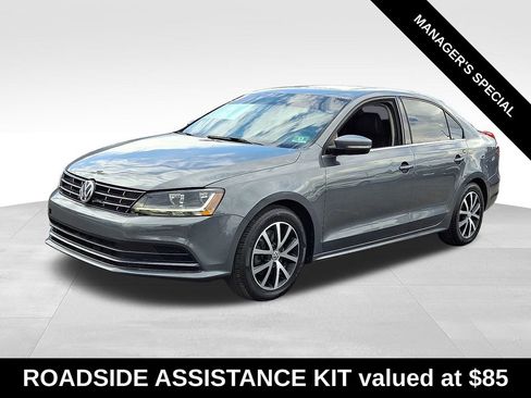 Used 2018 Volkswagen Jetta SE image 3