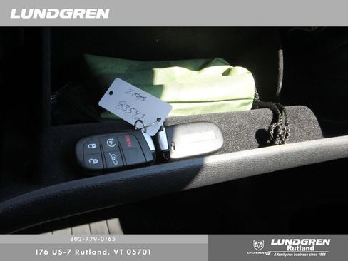 Used 2021 Jeep Grand Cherokee Laredo X AWD/4WD image 42