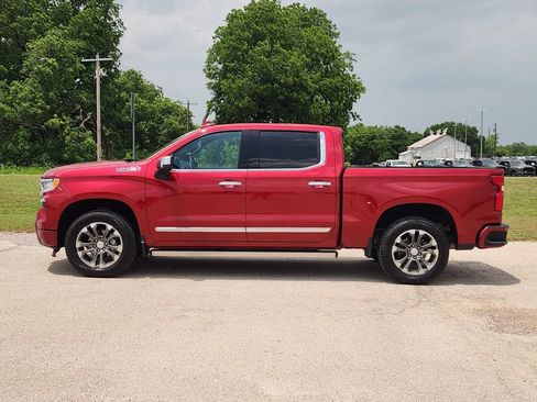 Used 2023 Chevrolet Silverado 1500 High Country w/ Technology Package AWD/4WD image 4