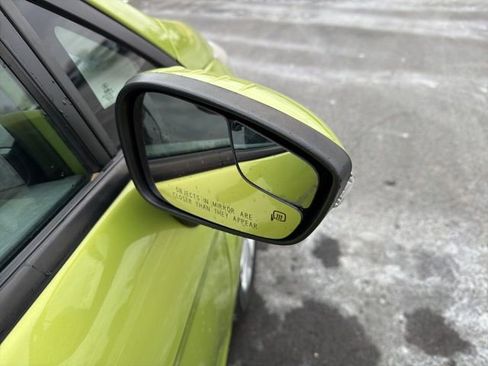 Used 2013 Ford Fiesta SE image 5