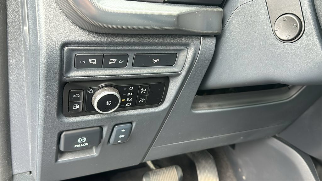 Used 2024 Ford F150 Lariat w/ Equipment Group 502A High AWD/4WD image 17