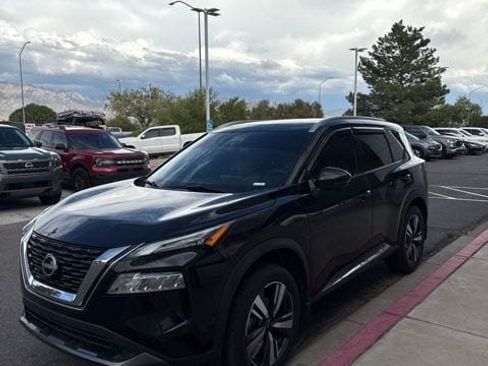 Certified 2023 Nissan Rogue SL w/ SL Premium Package AWD/4WD image 2