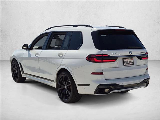 Used 2023 BMW X7 xDrive40i w/ M Sport Package AWD/4WD image 7