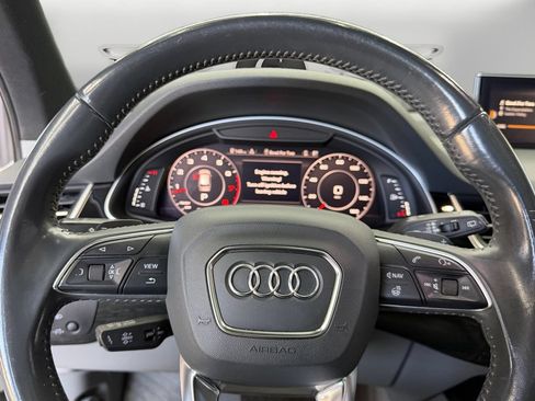 Used 2017 Audi Q7 3.0T Premium Plus w/ Premium Plus Package AWD/4WD image 18