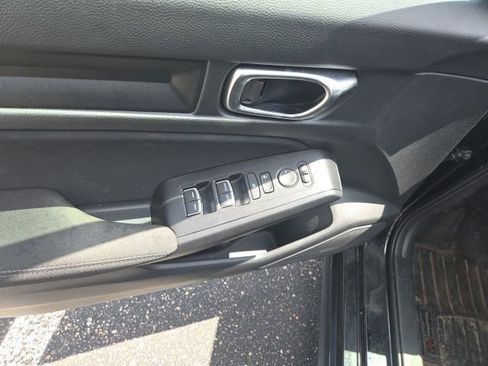 Used 2022 Honda Civic Sport image 14