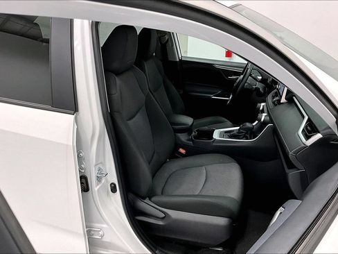 Used 2025 Toyota RAV4 XLE w/ Weather Package AWD/4WD image 9