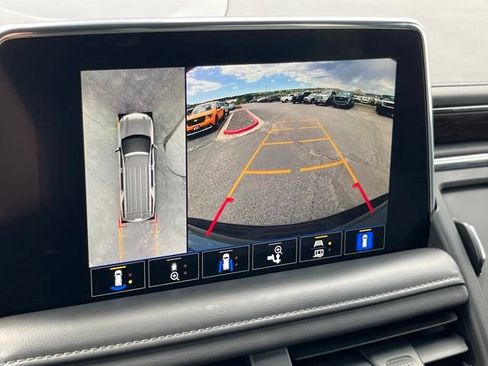 Used 2022 Chevrolet Suburban Z71 w/ Z71 Off-Road Package AWD/4WD image 38