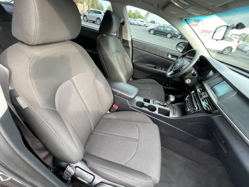 Used 2018 Kia Optima LX FWD image 26