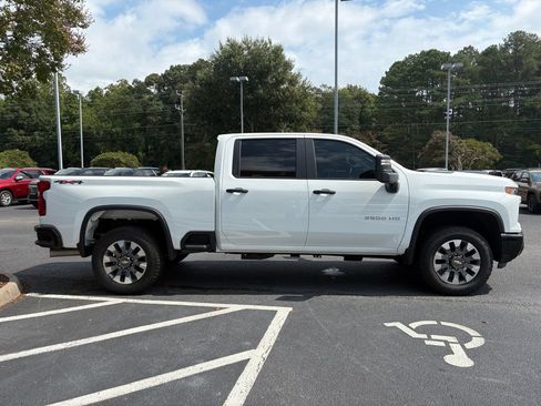 Used 2026 Chevrolet Silverado 2500 Custom w/ Custom Value Package AWD/4WD image 4