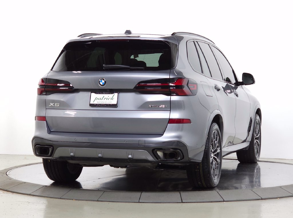 Used 2026 BMW X5 xDrive40i w/ M Sport Package AWD/4WD image 11