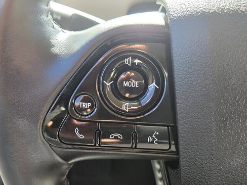 Used 2019 Toyota Prius XLE image 29