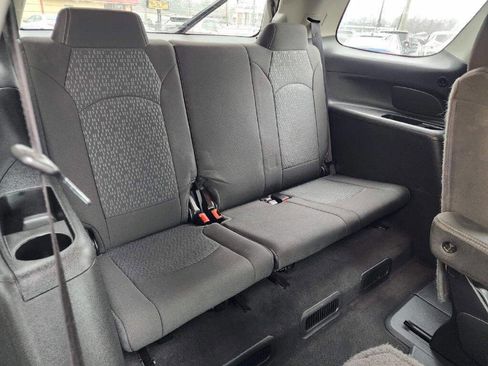 Used 2016 GMC Acadia SLE image 14