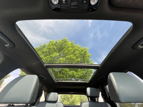 Used 2025 Kia Sorento SX Prestige image 29