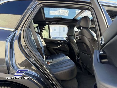 Used 2022 BMW X5 xDrive45e image 17