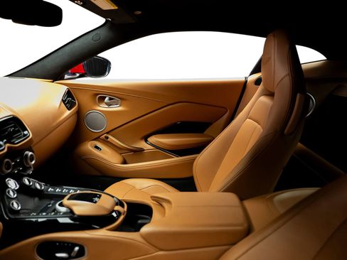 Used 2020 Aston Martin V8 Vantage Coupe RWD image 53