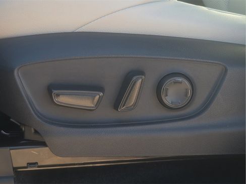 New 2026 Toyota Tacoma Limited image 19