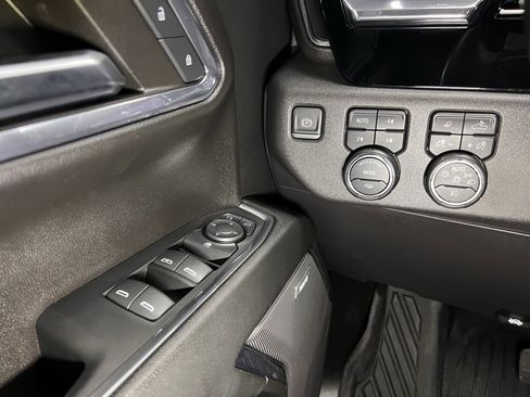 Used 2024 Chevrolet Silverado 1500 LT Trail Boss w/ LT Trail Boss Premium Package image 7