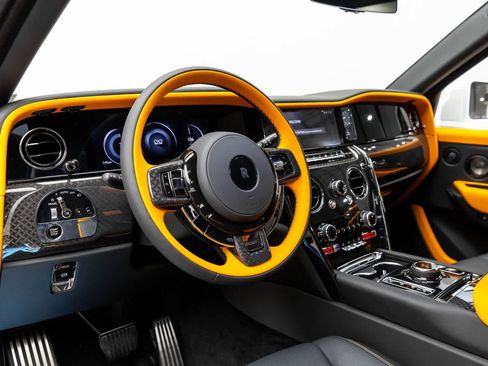 New 2027 Rolls-Royce Cullinan Black Badge AWD/4WD image 2