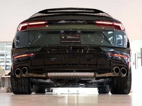 Used 2023 Lamborghini Urus S image 32