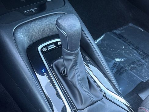 Certified 2025 Toyota Corolla SE image 20