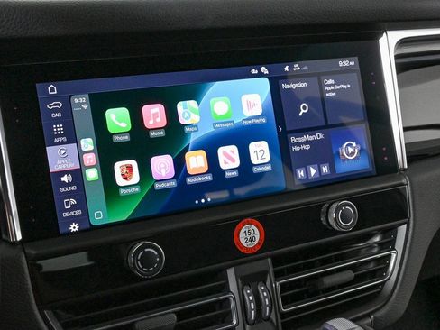 New 2025 Porsche Macan image 16