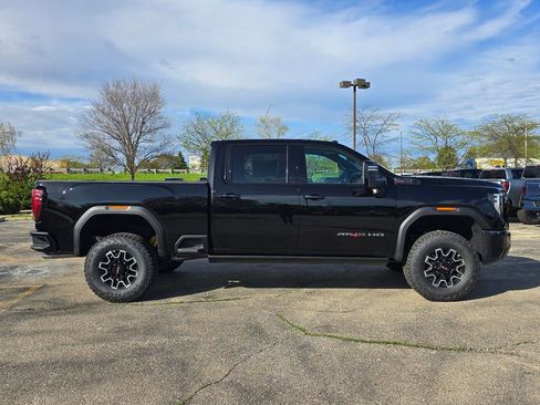 New 2026 GMC Sierra 2500 AT4X AWD/4WD image 10