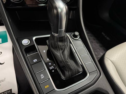 Used 2019 Volkswagen Jetta R-Line w/ R-Line Cold Weather Package FWD image 19