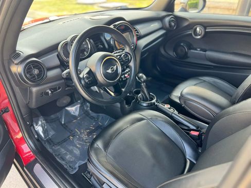 Used 2016 MINI Cooper 2-Door Hardtop image 9
