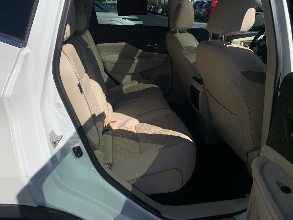 Certified 2019 Nissan Murano Platinum w/ Cargo Package AWD/4WD image 30