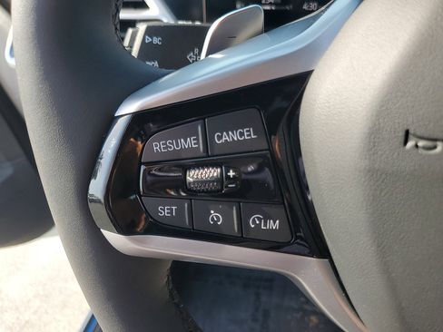 Used 2025 BMW 330i Sedan w/ Premium Package RWD image 24