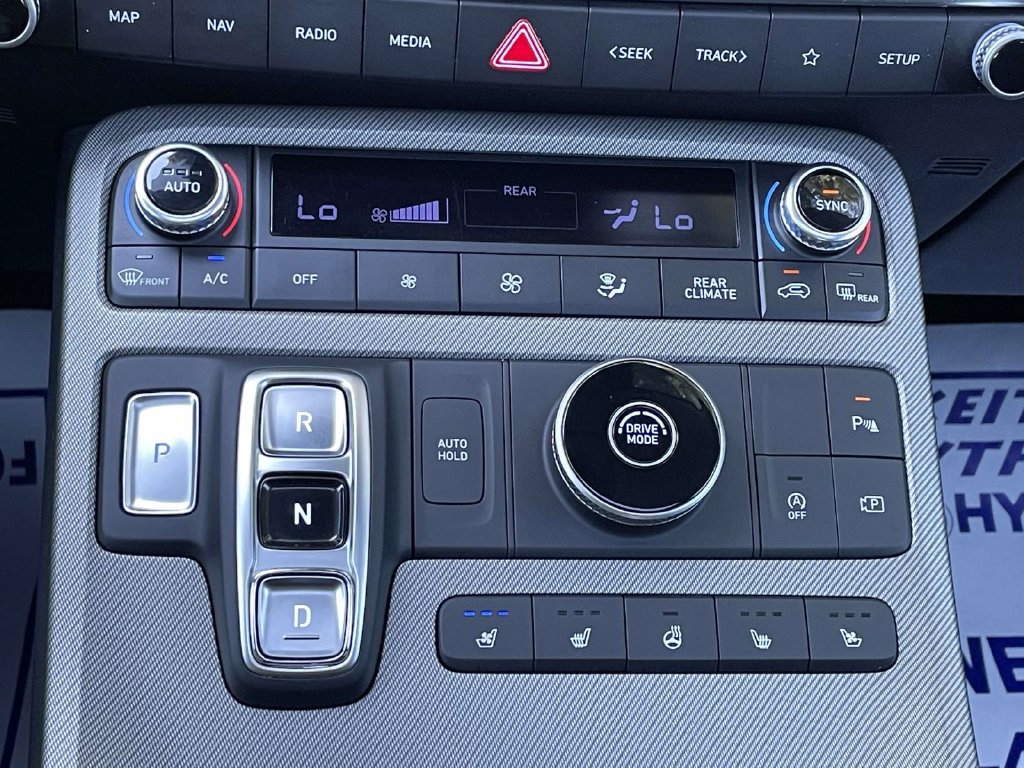 Certified 2025 Hyundai Palisade SEL FWD image 30