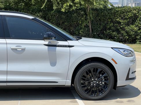 New 2025 Lincoln Corsair Grand Touring w/ Jet Appearance Package image 12