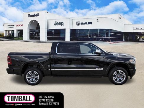 Used 2023 RAM 1500 Limited w/ Body Color Bumper Group AWD/4WD image 8