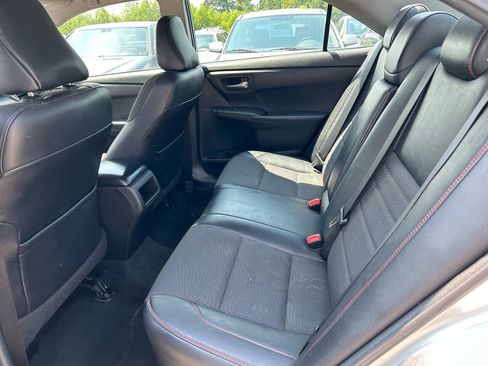 Used 2017 Toyota Camry SE FWD image 9