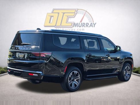 Used 2024 Jeep Wagoneer L 4WD w/ Premium Group I image 5