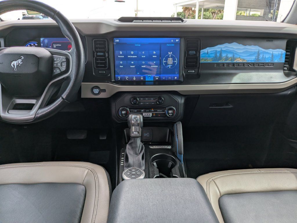 Used 2023 Ford Bronco Wildtrak AWD/4WD image 15