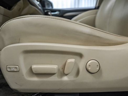 Used 2018 Toyota Highlander XLE FWD image 30