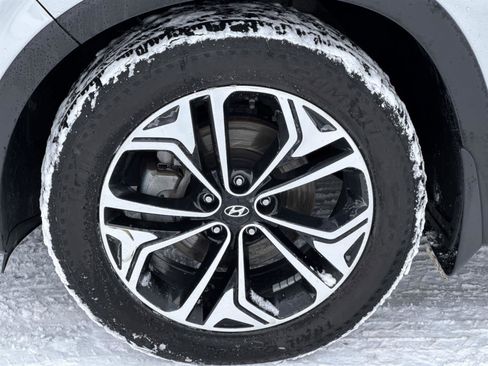 Used 2019 Hyundai Santa Fe Limited image 12