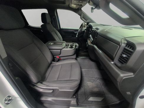 Used 2023 Chevrolet Silverado 1500 RST AWD/4WD image 15