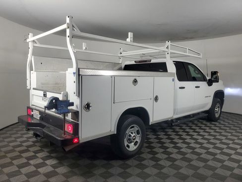 Used 2023 Chevrolet Silverado 2500 W/T w/ WT Convenience Package image 4